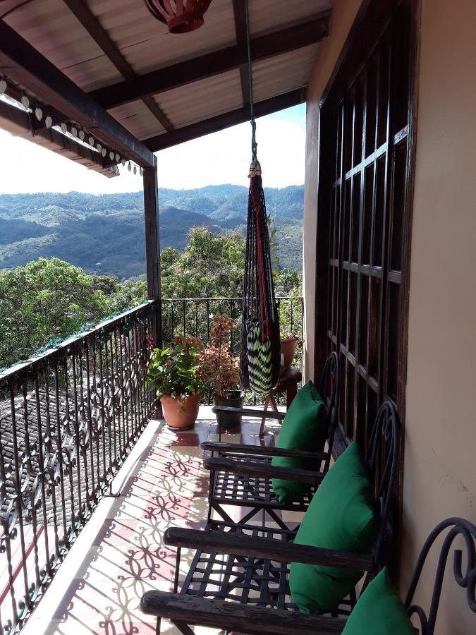 Hotel El Almendro Copan Bagian luar foto