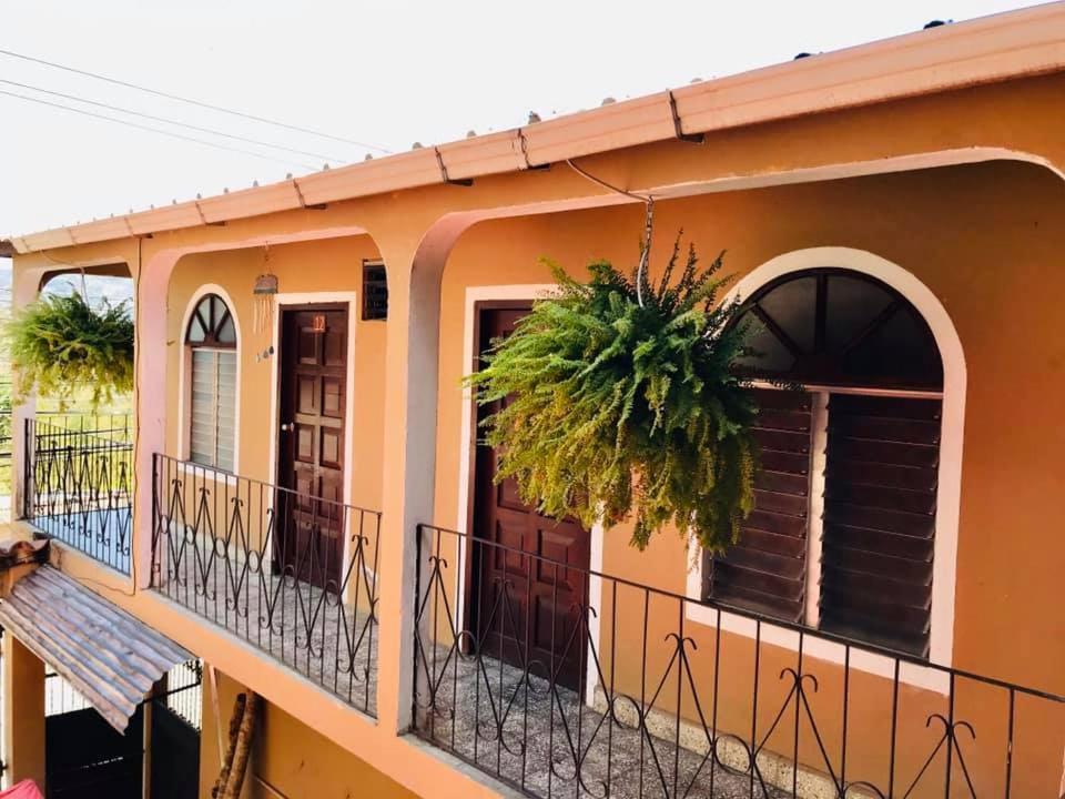 Hotel El Almendro Copan Bagian luar foto